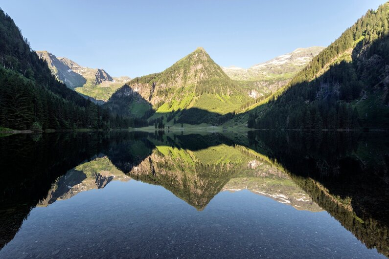 Schwarzensee - größter See der Niederen Tauern | © Fotograf: Naturpark Sölktäler
