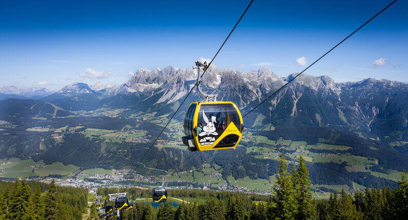 Cable car to Schladmings kids paradise Hopsiland | © Josh Absenger
