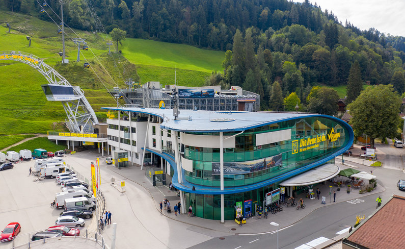 Planet Planai, the new valley station of the Planai main cable car with the modern 10-seater gondola | © Hans-Peter Steiner