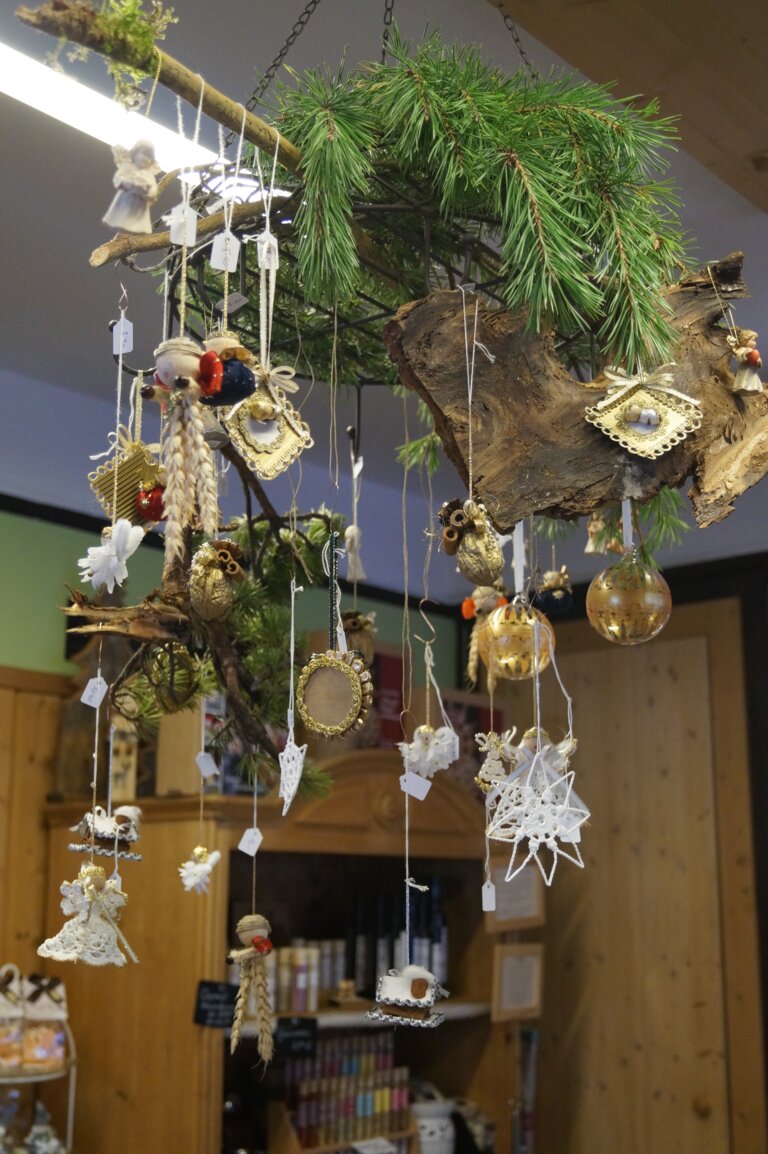 chris tree decorations - Imprese #2.2 | © Marianne Ritzinger