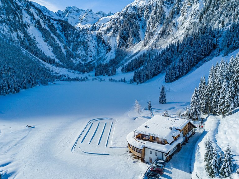 Gasthof Forellenhof im Winter von oben | © TVB Haus-Aich-Gössenberg@René Eduard Perhab