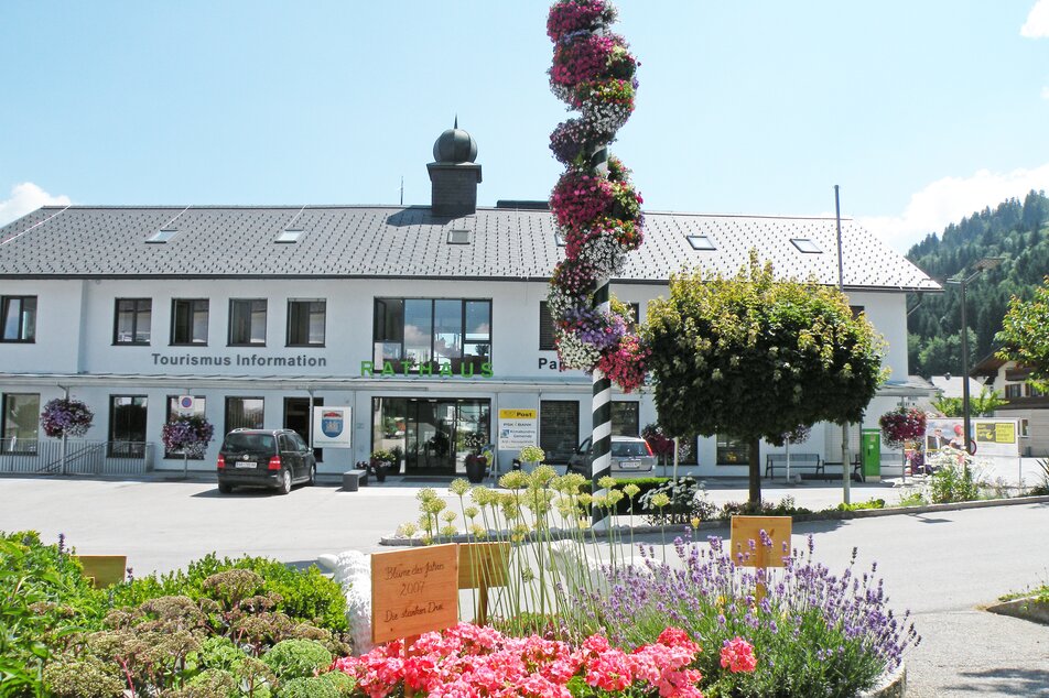 Rathaus mit Tourismusbüro | © Marktgemeinde Haus
