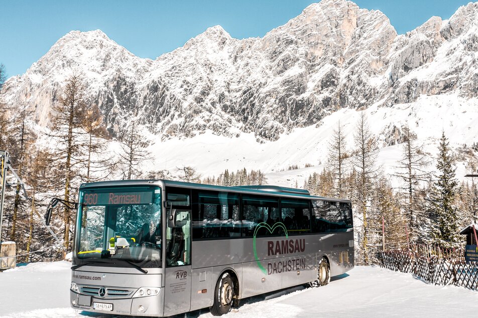 Bus transfer of the RVB to the Dachstein Glacier Cable Car and back from Obertraun - Impression #1 | © Photo-Austria.at
