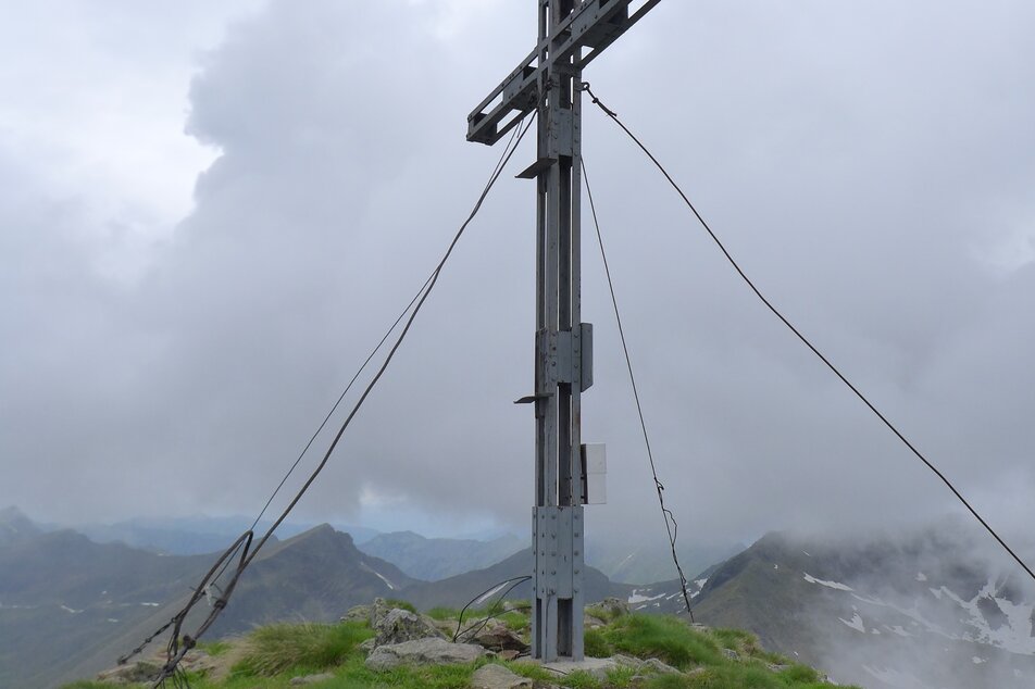 Gipfelkreuz am Hochstubofen | © Fotograf: Volkhard Maier