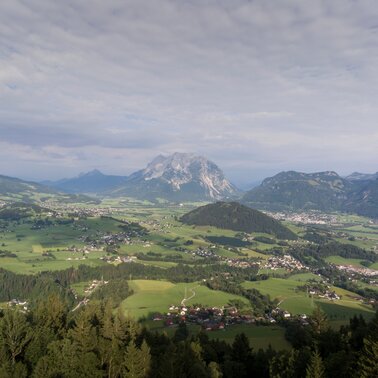 Ausblick auf den Grimming und das Ennstal | © Schladming Dachstein/Erlebnisregion Schladming-Dachstein
