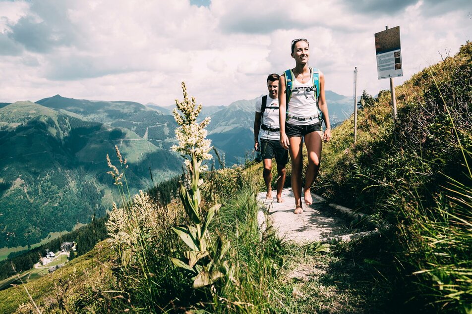 Barefoot on the mountain. | © Armin Walcher/Erlebnisregion Schladming-Dachstein