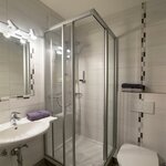 Photo of Apartment, shower, toilet, 1 bed room