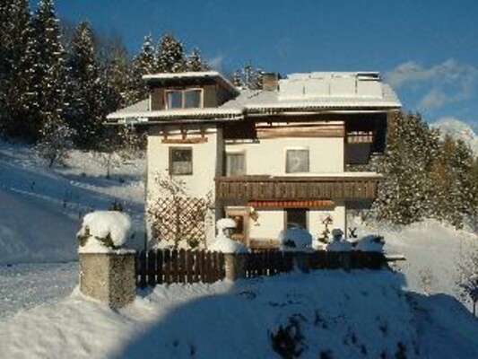 Flatzerhof - Hausfoto Winter