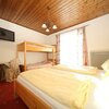obrázek room with 4 beds with bath tube, WC