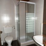 obrázek Třílůžkový pokoj, sprcha nebo vana, WC