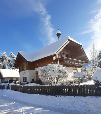 Winterbild Haus west