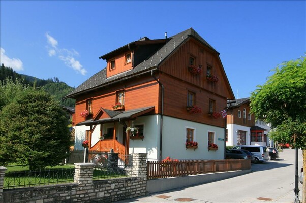 Haus Meißnitzer - Hausfoto Sommer