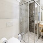 Photo of single room with shower, WC