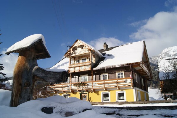 Stoffenbauer - Hausfoto im Winter
