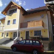 Appartement Stroblhof_Aich_Hausfoto Herbst