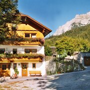 unser Haus im Sommer