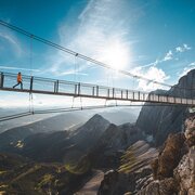 Spektakuläre Aus- und Weitblicke auf der Hängebrüc