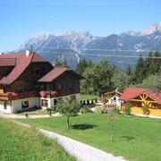 Ortnerhof Hausfoto Sommer